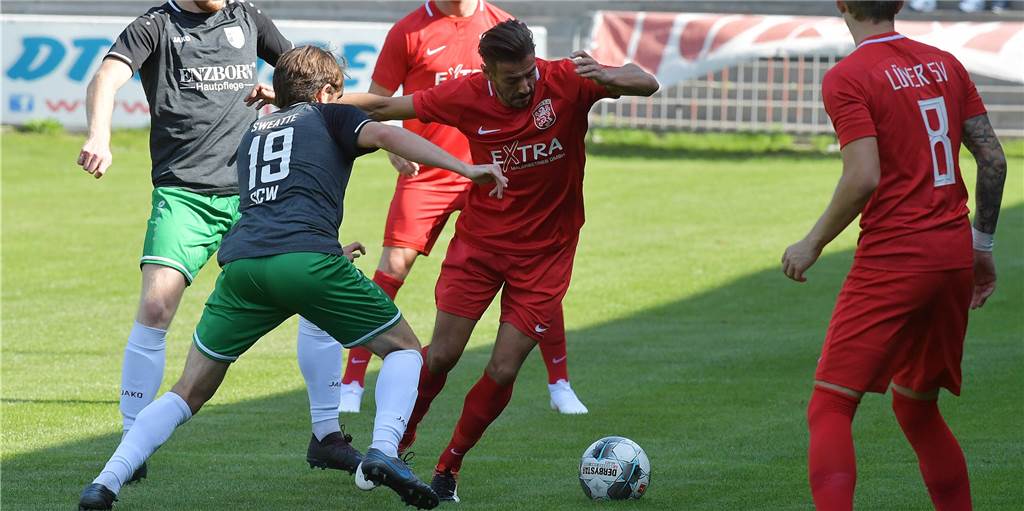 Trainer bedankt sich in der Halbzeit beim Lüner SV - für eine Sache, die dort viele frustrieren ließ Trainer bedankt sich in der Halbzeit beim Lüner SV - für eine Sache, die dort viele frustrieren ließ