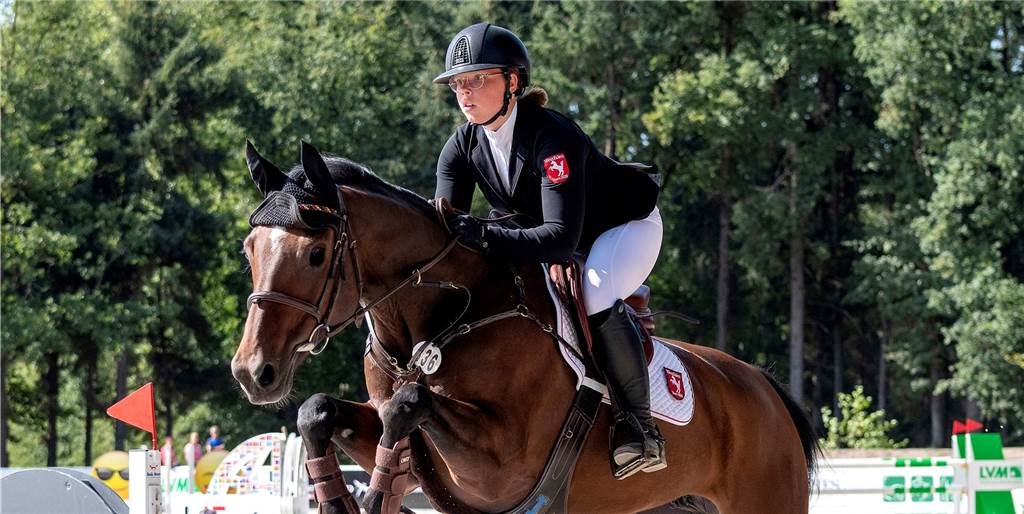 Deutsche Meisterschaft: Sparwel und Haarmann in den Top 20 platziert Alina Sparwel (RV Südlohn-Oeding) startete in Riesenbeck bei den Junioren