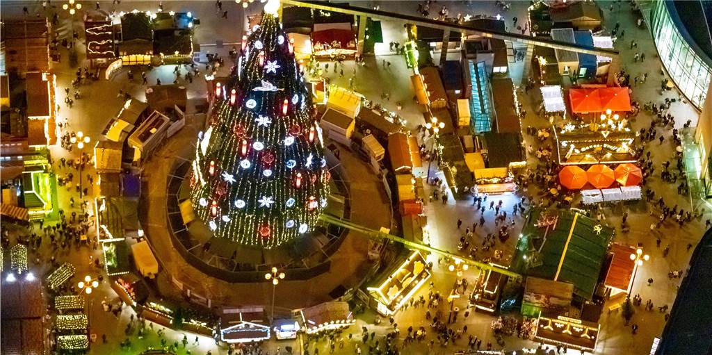 Auch den größten Weihnachtsbaum der Welt soll es wieder geben.