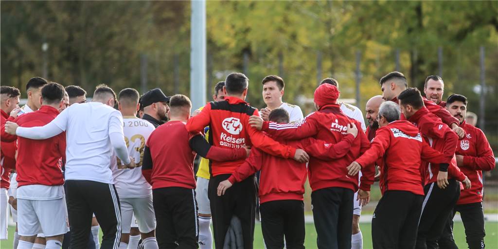 Türkspor-Neuzugang hat schon mit aktuellen Bundesliga-Profis zusammengespielt Türkspor-Neuzugang hat schon mit aktuellen Bundesliga-Profis zusammengespielt