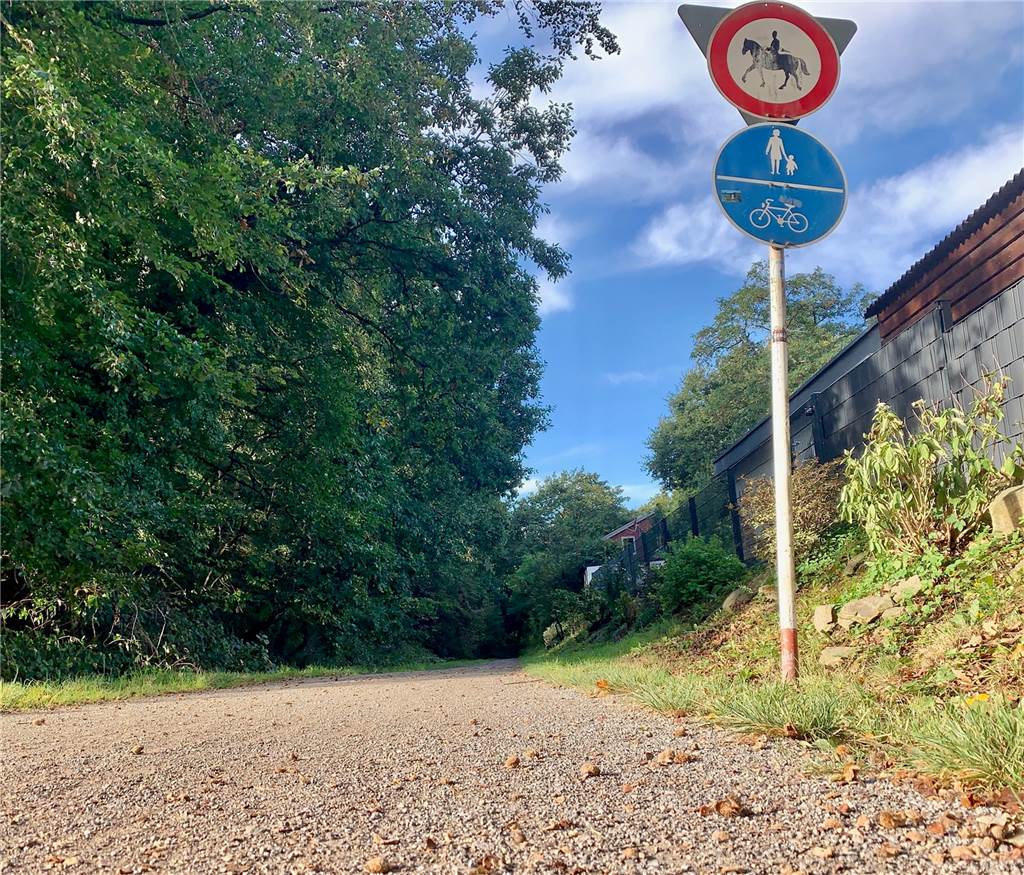 Rheinischer Esel: Der Streit um einen Radwegbelag ist beendet - oder? Es geht auf dem Weg „Rheinischer Esel“ in Dortmund immer noch um den Belag auf einem Teilstück in Richtung Witten