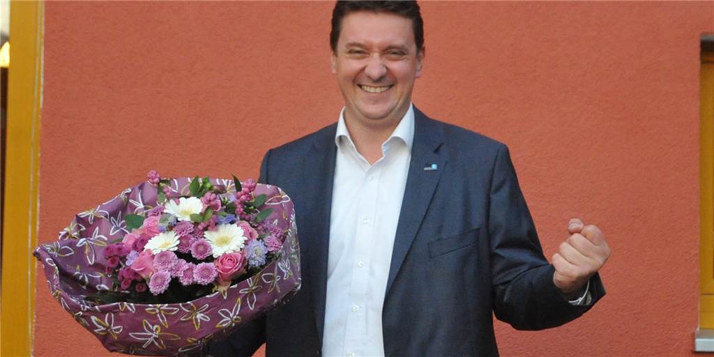 Rajko Kravanja triumphiert in der Stichwahl und bleibt Bürgermeister Jubel bei Rajko Kravanja und der SPD über einen klaren Sieg bei der Bürgermeister-Stichwahl.