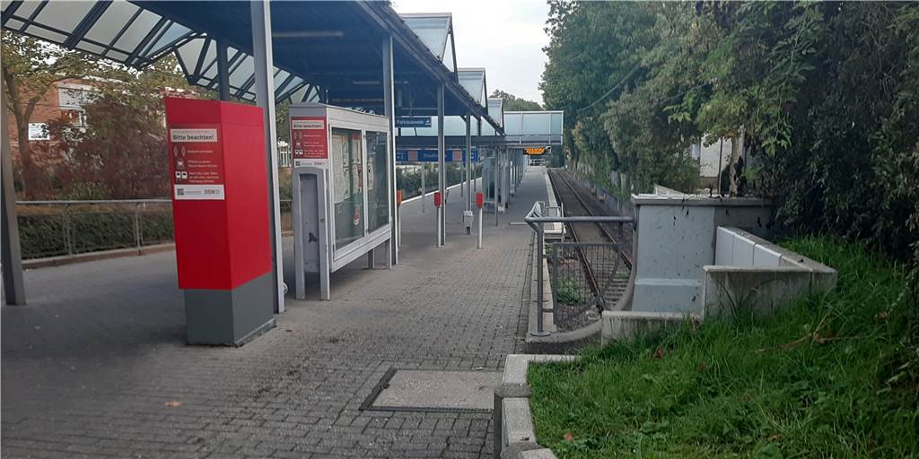 Wie ich trotz des Warnstreiks in Dortmund zur Arbeit gekommen bin Normalerweise würde ich hier, an der Haltestelle Hacheney, die U-Bahn in die Stadt nehmen. Ganz so einfach ist es Dienstag nicht.