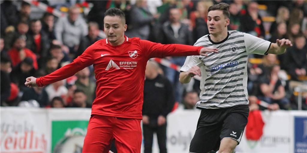 Halil Elitok duellierte sich bereits mit Franck Ribery – zu einem Klub wird er nicht mehr wechseln Seine Stärke ist das Dribbling: Halil Elitok (l.) hängt seine Gegenspieler gerne ab.