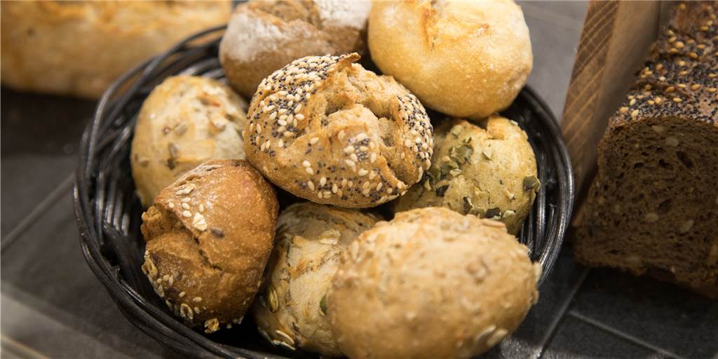 Die Öffnungszeiten vieler Bäckereien sind am Tag der Deutschen Einheit geändert. 