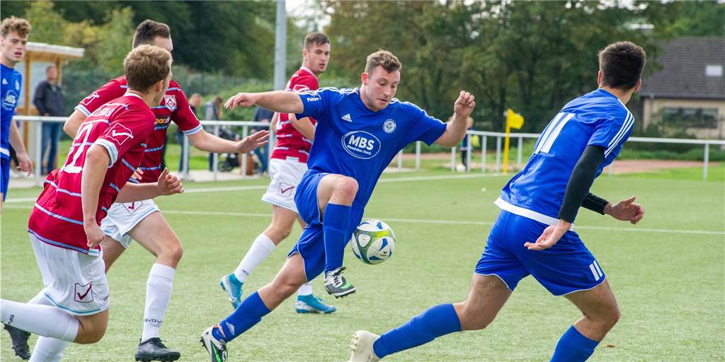 Hullern entscheidet Derby für sich, Lavesum und Bossendorf verlieren Das Derby zwischen dem ETuS Haltern III und dem SV Hullern endete mit einem Sieg für Hullern.