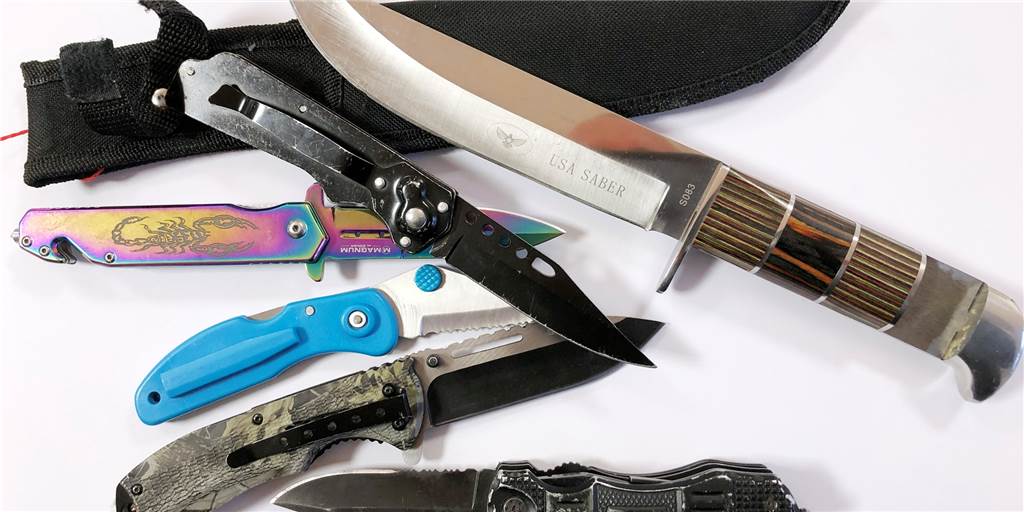 Gewalttaten: Wenn Kinder und Jugendliche zum Messer greifen Von der Polizei bei Jugendlichen in Dortmund sichergestellte Messer: Von Januar bis August 2020 war jeder dritte Tatverdächtige, der ein Messer eingesetzt hat, im Kindes- oder Jugendalter.