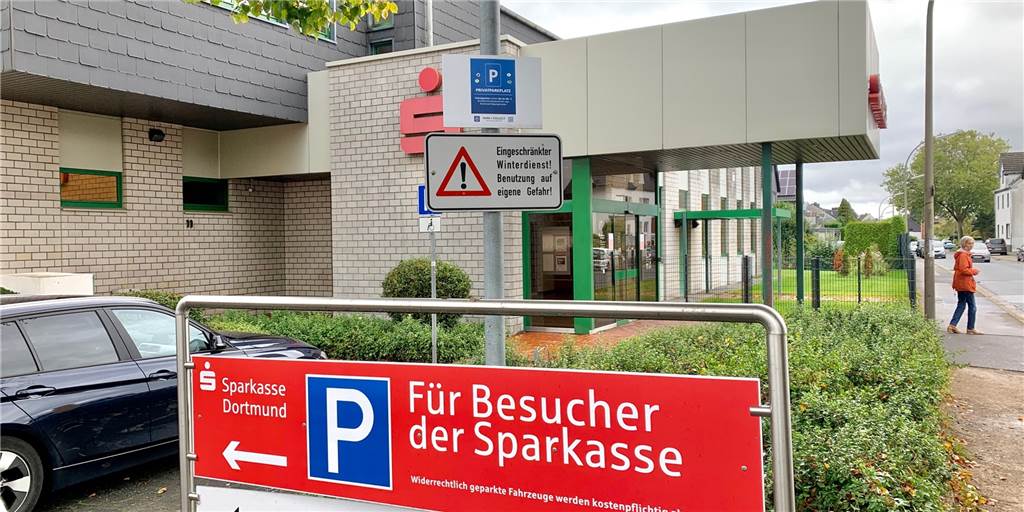 Sparkasse im Dortmunder Süden schließt Filiale: Wie reagieren die Kunden? Auch diese Filiale im Dortmunder Süden ist von der Schließung betroffen.