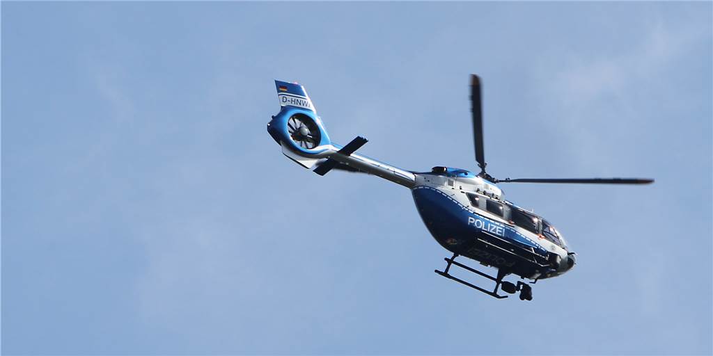 Nächtliche Suche nach vermisster Frau: Polizei schaltet Taxifahrer ein Auch ein Polizeihubschrauber wurde für die Suche angefordert.