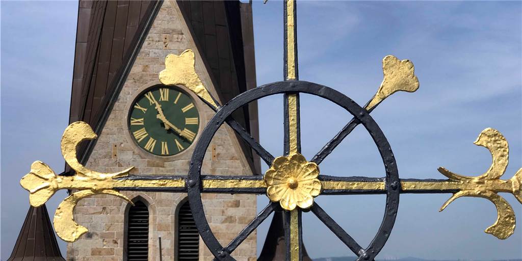 Aufregung und Vorwürfe nach Gottesdienst-Aufruf des Bürgermeisters Der Bürgermeister rief jetzt Gottesdienstbesucher dazu auf, ihren Kirchgang in der aktuell bedrohlichen Corona-Situation zu hinterfragen.