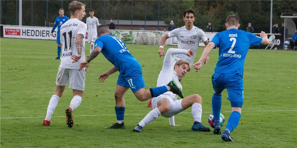 Der TuS trifft auf fünf seiner Aufstiegshelden - ein Stabilisator kehrt zurück Jan-Niklas Kaiser (l.), wird dem TuS Haltern am See am Mittwoch gegen RW Ahlen fehlen.