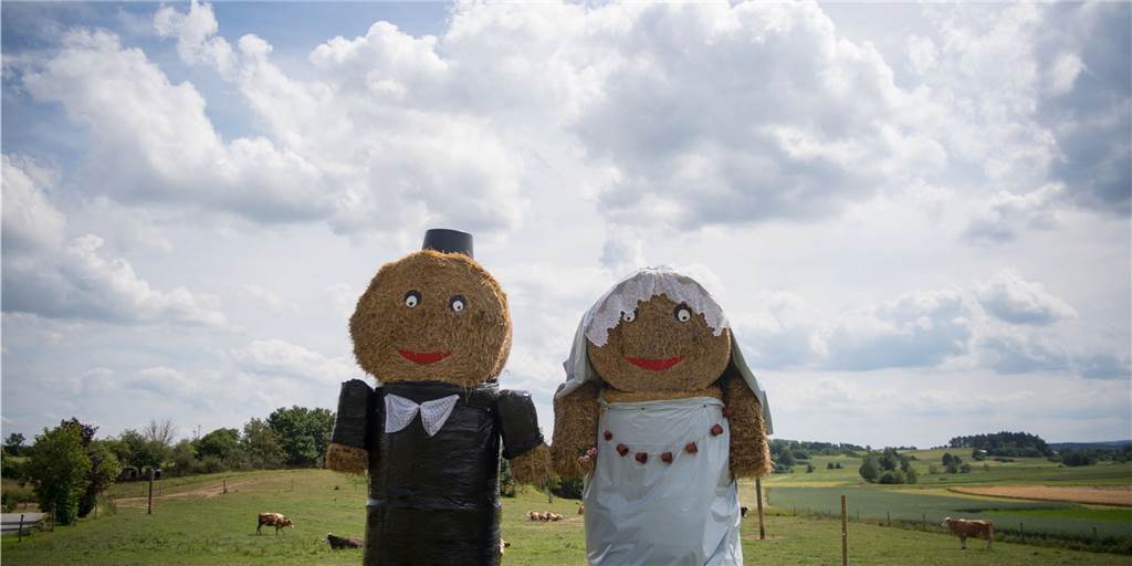 Hochzeit in Ascheberg: 19 von 32 Gästen aus dem Kreis Unna positiv auf Corona getestet Hochzeit in Ascheberg: 19 von 32 Gästen aus dem Kreis Unna positiv auf Corona getestet