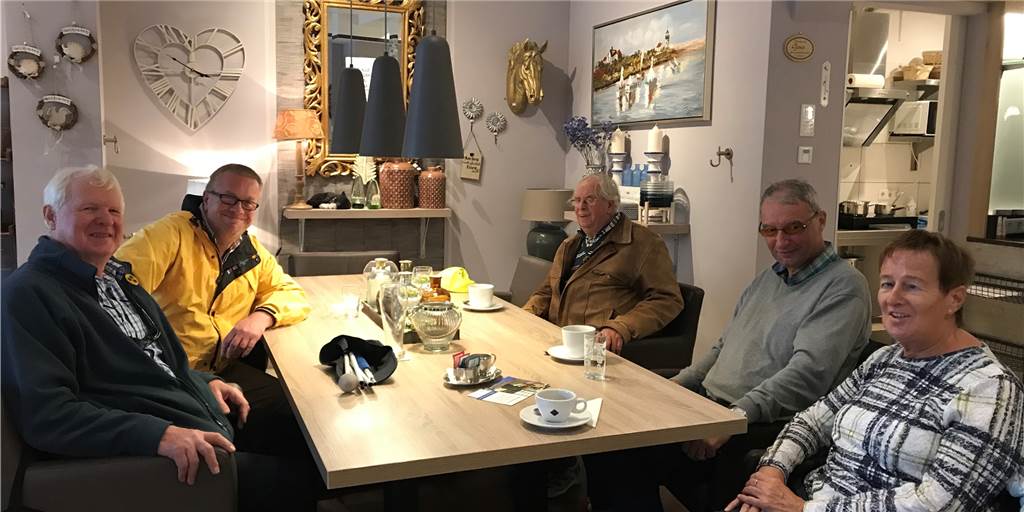 Woche des Sehens: Blinde helfen anderen Blinden – auch in Ahaus Treffen des Blindenvereins DBSV im Café Medicus in Ahaus.
