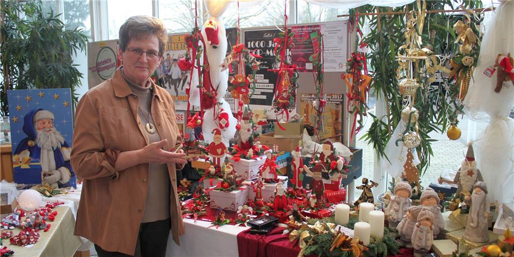 Seit 35 Jahren mit Deko präsent: Gabriele Peter wird Lünen vermissen Extra aus Niederösterreich kommt Gabriele Peter zum Weihnachtsbasar nach Lünen. Diesmal müssen die Kunden auf ihre selbstgemachte Dekoration verzichten. Die Lage ist zu unsicher.