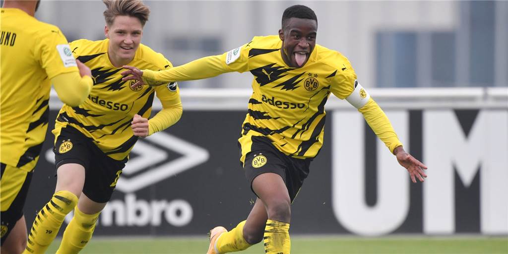 Ricken entsetzt: Moukokos BVB-Show mit unschönen Begleitumständen Ricken entsetzt: Moukokos BVB-Show mit unschönen Begleitumständen