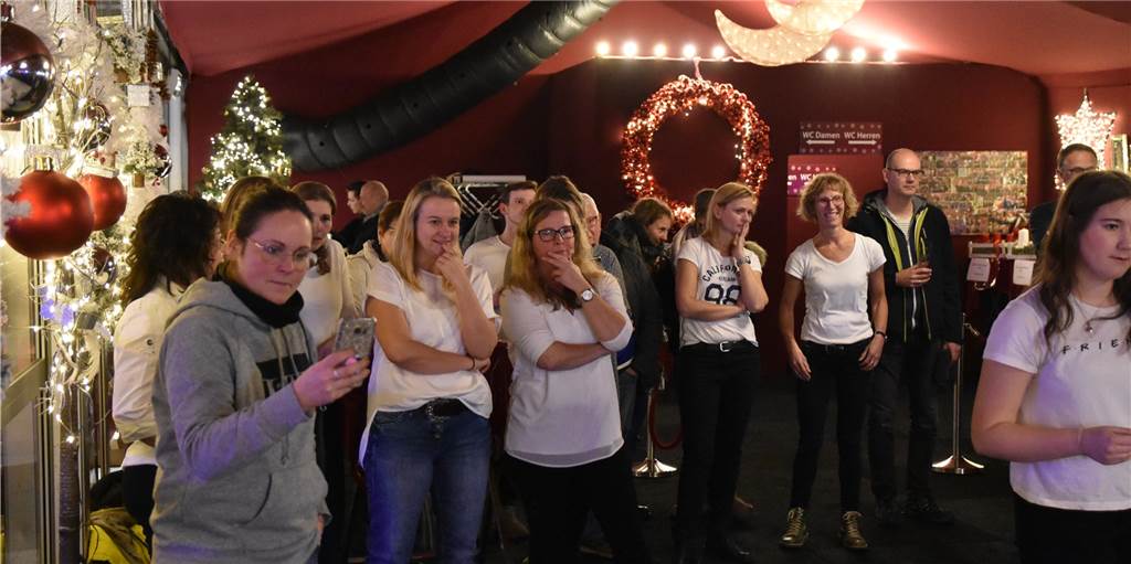 Zweite Corona-Welle fegt „Ab ins Zelt“ wohl vom Castroper Marktplatz Eines ist klar: Wenn der beliebte kulinarisch-kulturelle Advent "Ab ins Zelt" überhaupt stattfinden kann, dann in einer anderen Form.