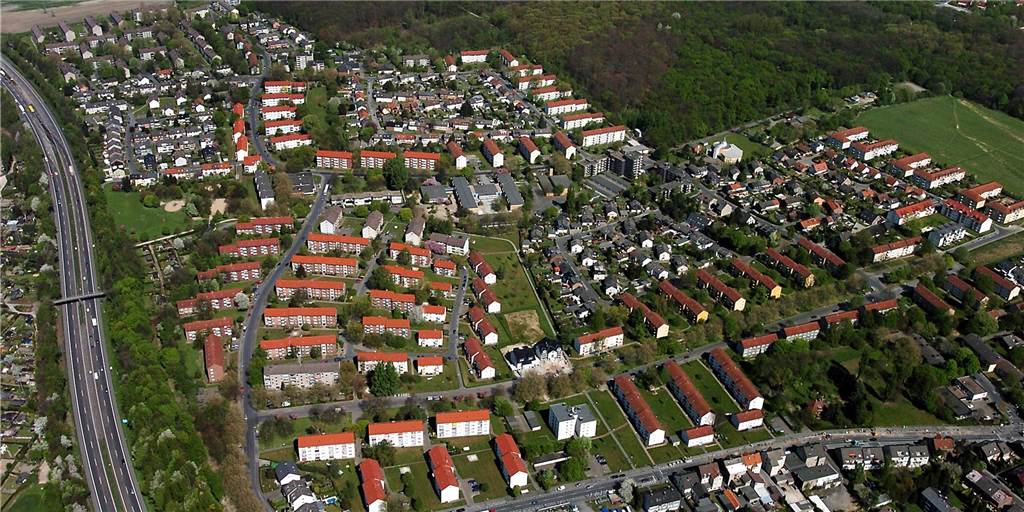 Huckarde ist Corona-Hotspot: Gibt‘s schärfere Regeln für den Stadtbezirk? Der Stadtbezirk Huckarde ist zum dritten Dortmunder Corona-Hotspot geworden. Im Bildausschnitt zu sehen: der Ortsteil Jungferntal am Rahmer Wald.