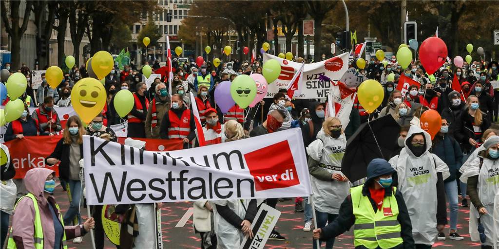 Die Beschäftigten des öffentlichen Dienstes haben am Dienstag in Dortmund erneut gestreikt.