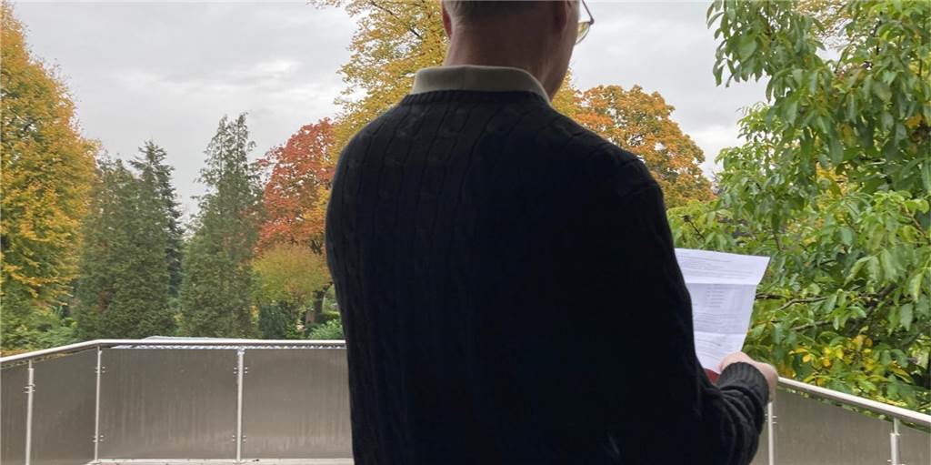 Die frische Luft auf seinem Balkon tat Peter Müller während der Quarantäne gut.
