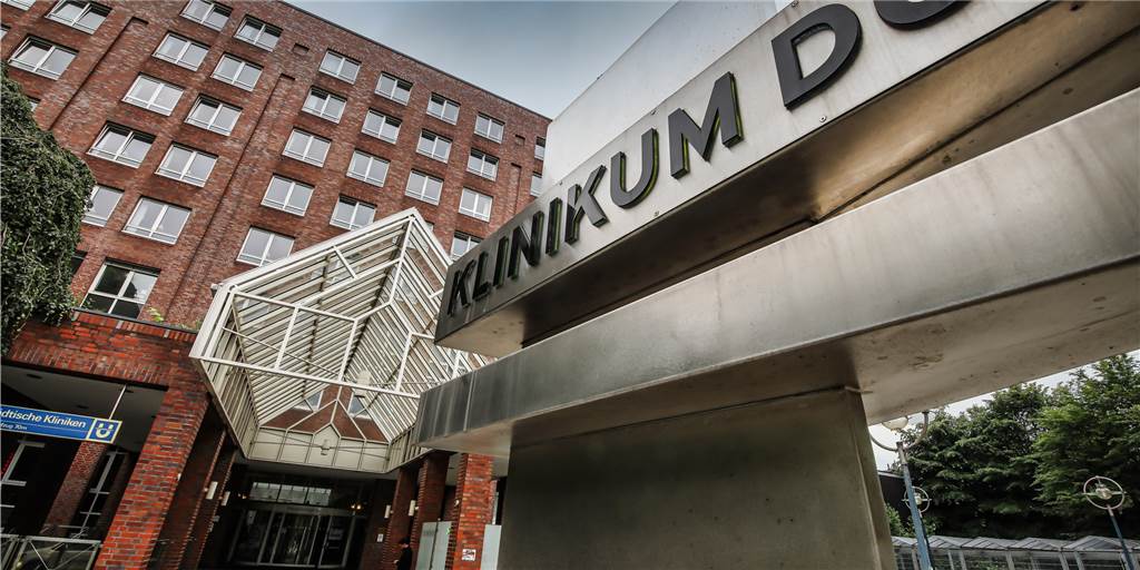 Besuchsverbot missachtet: „Können die Patienten ja nicht einsperren." Besuchsverbot missachtet: „Können die Patienten ja nicht einsperren."