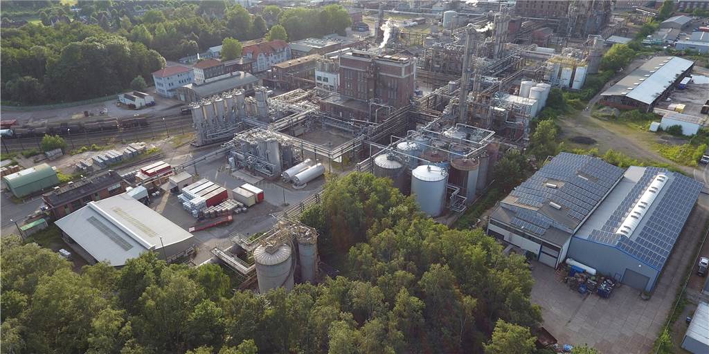 Gestank bei Rütgers: Bezirksregierung ermittelt schon seit Wochen Das Rütgers-Werk aus der Vogelperspektive: Das Chemie-Unternehmen war früher für den Gestank berüchtigt. Das liegt aber nun schon Jahre zurück. Zurzeit gibt es aber neue Beschwerden von Anwohnern.