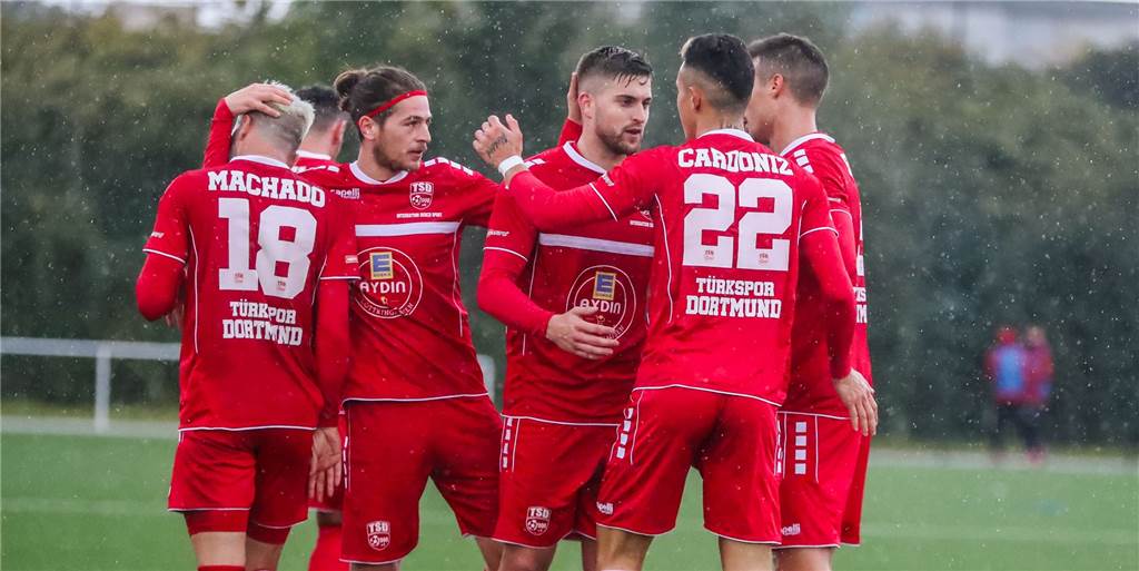 Türkspor-Trainer Kalpakidis kündigt an: „Im Winter müssen uns Spieler verlassen“ Türkspor-Trainer Kalpakidis kündigt an: „Im Winter müssen uns Spieler verlassen“