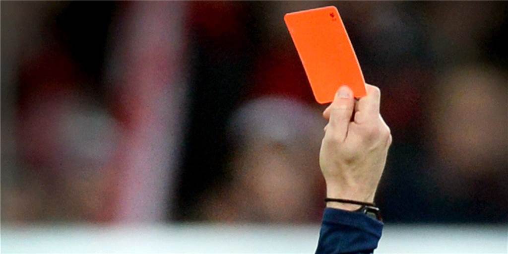 Tätlichkeit: Sportgericht kassiert das erste Urteil, zu Gunsten des Spielers Tätlichkeit: Sportgericht kassiert das erste Urteil, zu Gunsten des Spielers
