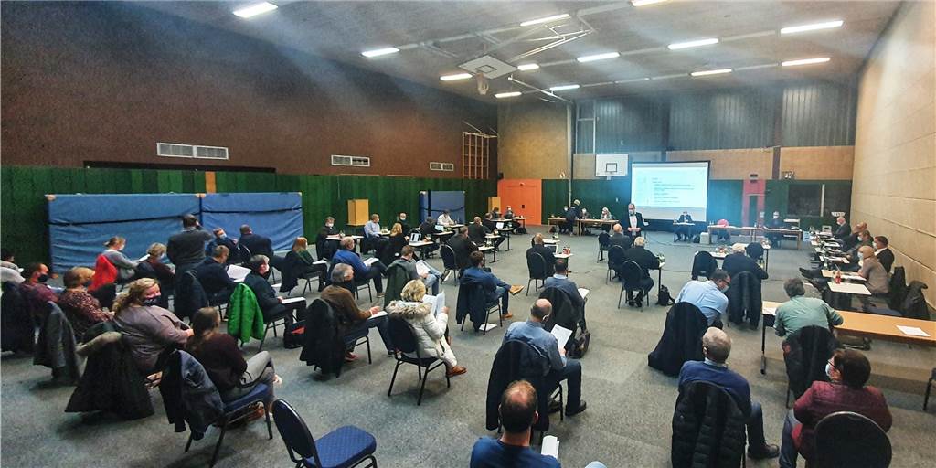 Nach hitziger Debatte: Kein Umweltausschuss in der Dinkelgemeinde Ungewöhnlich gut besucht war die konstituierende Ratssitzung am Mittwoch (4. November) in der Turnhalle der Kreuzschule.