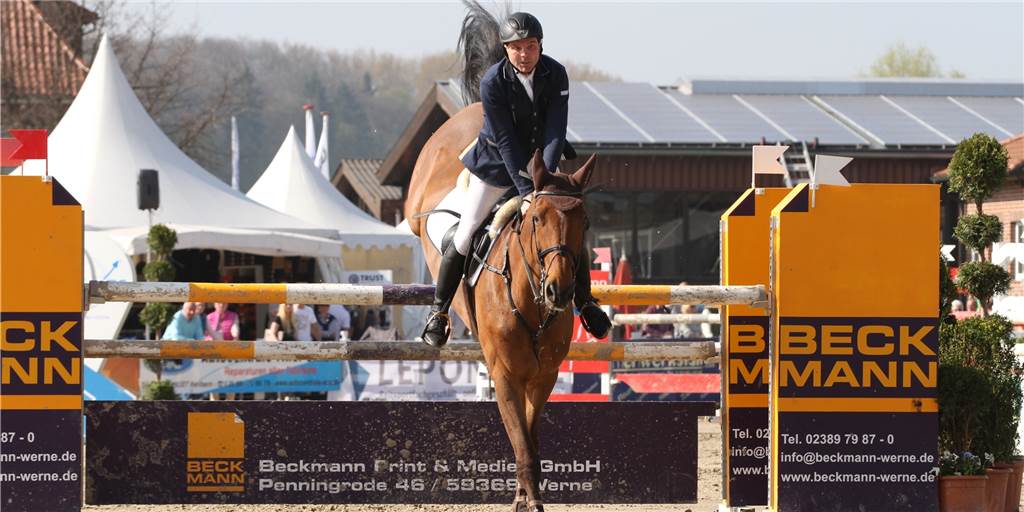 Lutz Gripshöver könnte trotz Sport-Lockdown weiterhin auf Turnieren reiten Lutz Gripshöver könnte trotz Sport-Lockdown weiterhin auf Turnieren reiten