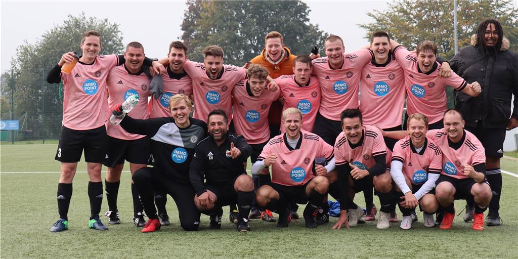 Ex-Zweitliga-Spieler und Reality-Star will ein pinkes ETuS-Trikot gewinnen Der ETuS Haltern III verlost eines seiner Trikots.