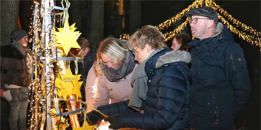 Weihnachtsmarkt im Pastors Busch muss sich Corona-Pandemie beugen Der Heeker Weihnachtsmarkt verzaubert seit 2018 die Besucher im Pastors Busch. In dem kleinen Wäldchen entsteht jedes Mal eine ganz besondere Atmosphäre.