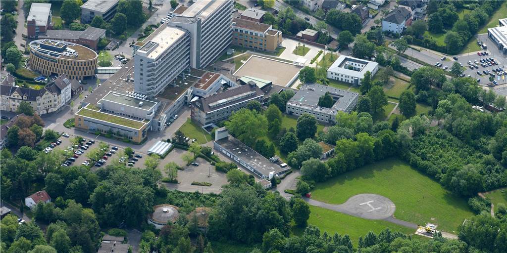 Klinikum Lünen und Werne: Mehr Jobs durch Fusion mit Dortmund? Das Marienhospital in Lünen will sich einem neuen katholischen Verbund mit zehn Krankenhaus-Standorten anschließen.
