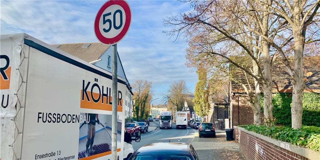Stadt verkürzt Tempo-30-Bereich um 300 Meter: Anwohner sind entsetzt Stadt verkürzt Tempo-30-Bereich um 300 Meter: Anwohner sind entsetzt