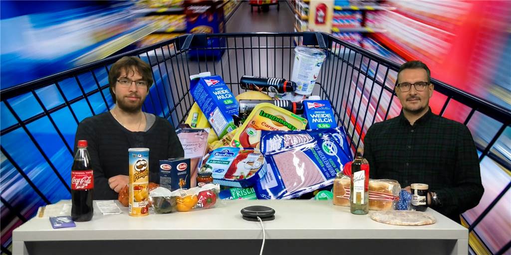 Videogespräch: Lohnt sich die Metro für einen Durchschnitts-Einkauf? Maximilian Konrad (l.) und Christian Gerstenberger werten den Einkauf bei der Metro aus.