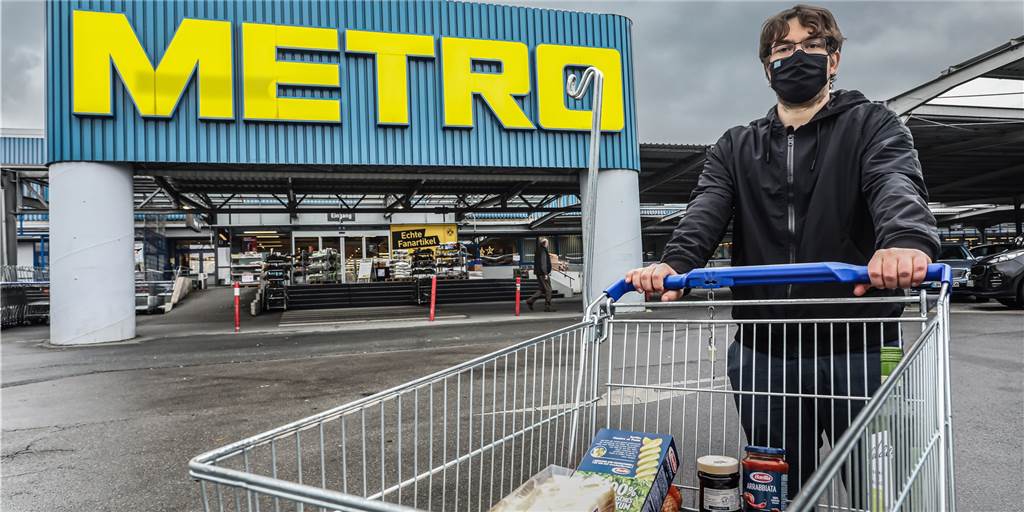 Mythos Metro: Kauft man wirklich billiger ein? Der Testkauf verrät es Maximilian Konrad testete mit seinem Einkauf, ob sich ein Besuch bei der Metro auch für Privatkunden lohnt.