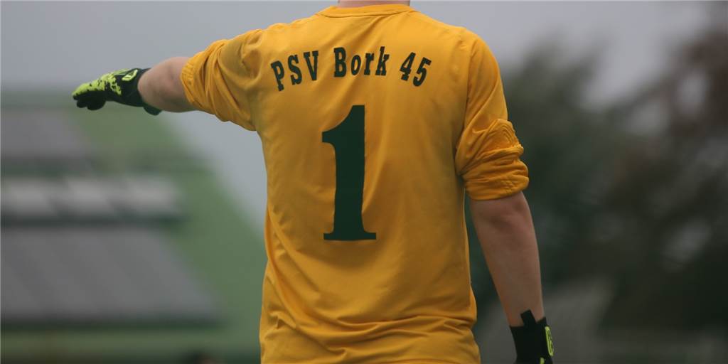 Selbst eine Spielerin mit Kreuzbandriss nimmt an der Fithalte-Challenge des PSV Bork teil Selbst eine Spielerin mit Kreuzbandriss nimmt an der Fithalte-Challenge des PSV Bork teil