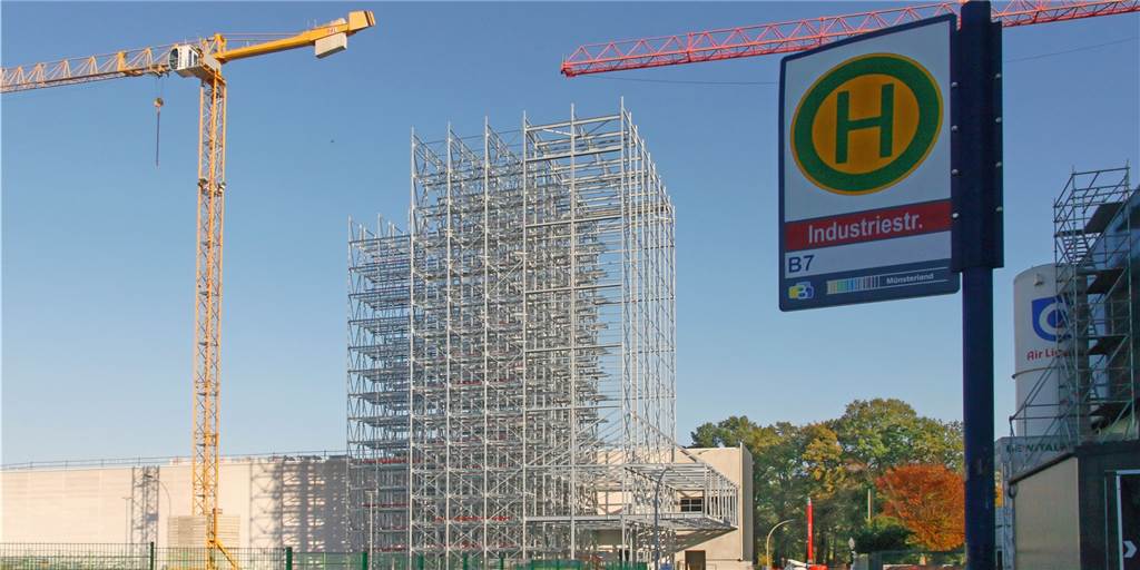 Nachbarunternehmen geht juristisch gegen Bewital-Logistikzentrum vor Die Bewital-Unternehmensgruppe erweitert ihr Betriebsgelände an der Industriestraße um ein Logistikzentrum mit 37 Meter hohem Regallager. Ein benachbartes Unternehmen setzt sich dagegen juristisch zur Wehr, es laufen Verfahren am Oberverwaltungs- und auch am Verwaltungsgericht.