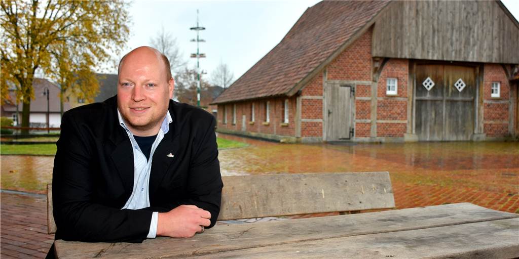 Christian Rudde liebt seine Aufgaben als Ortsvorsteher von Graes Christian Rudde, frisch gewählter Ortsvorsteher von Graes, kann sich keine schönere Aufgabe vorstellen – auch wenn es im Terminkalender manchmal etwas eng wird.