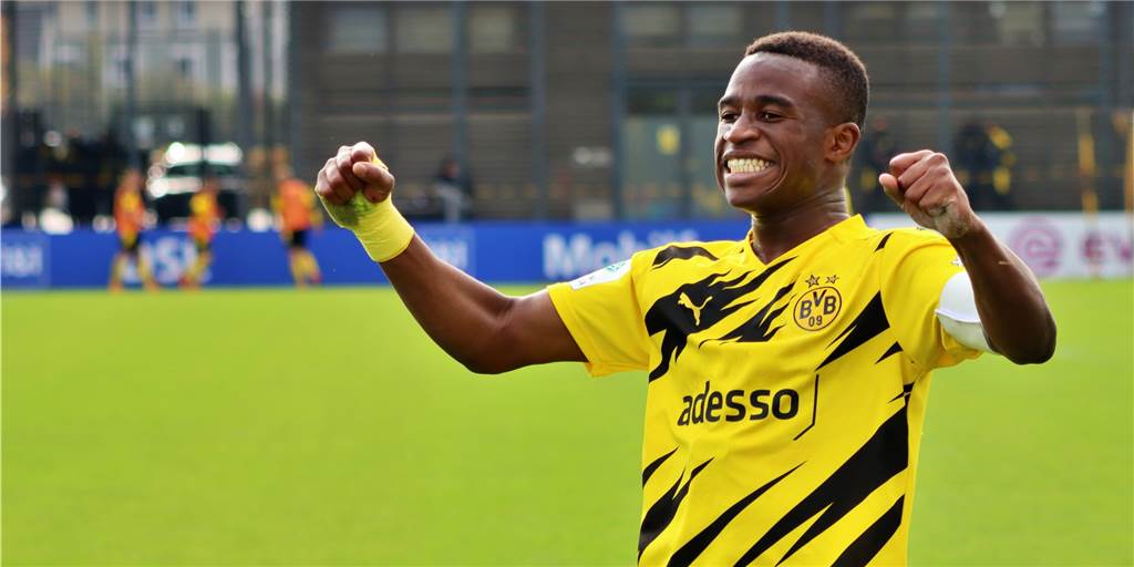 Moukoko startet BVB-Rekordjagd - Brandt und Hazard am liebsten gegen Berlin Moukoko startet BVB-Rekordjagd - Brandt und Hazard am liebsten gegen Berlin