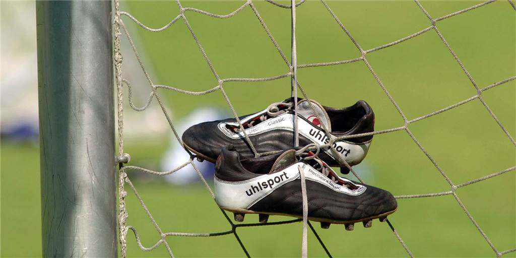 Nach über 20 Jahren im Verein: Langjähriger Lüner hängt seine Fußballschuhe an den Nagel Ein Lüner Fußballer wird sich nicht mehr die Fußballschuhe anziehen.