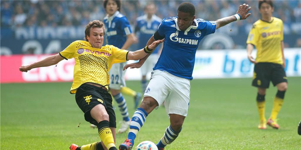 Schalke-Fans zum Umgrätschen – Kreisligist will Ex-BVB-Profi Großkreutz zu sich locken Kevin Großkreutz 2012 im Derby gegen den FC Schalke. Nimmt er das Angebot eines Kreisligisten an, könnte er bald wieder gegen Schalker zu Grätschen ansetzen.