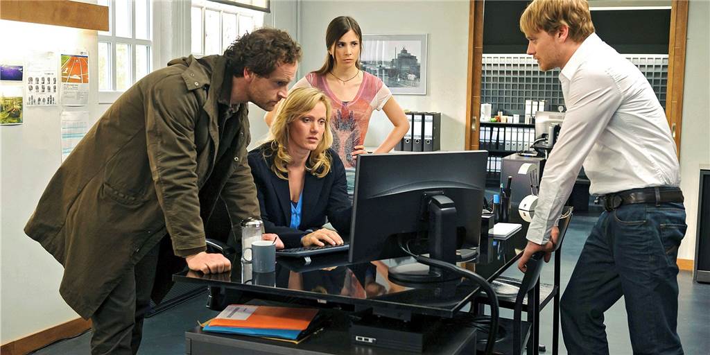 Warum beim Dortmund-Tatort immer wieder das Personal wechselt Das Dortmunder Tatort-Team in der ersten Folge „Alter Ego“ mit (v.l.) Peter Faber (Jörg Faber), Martina Bönisch (Anna Schudt), Nora Dalay (Alyin Tezel) und Daniel Kossik (Stefan Konarske).
