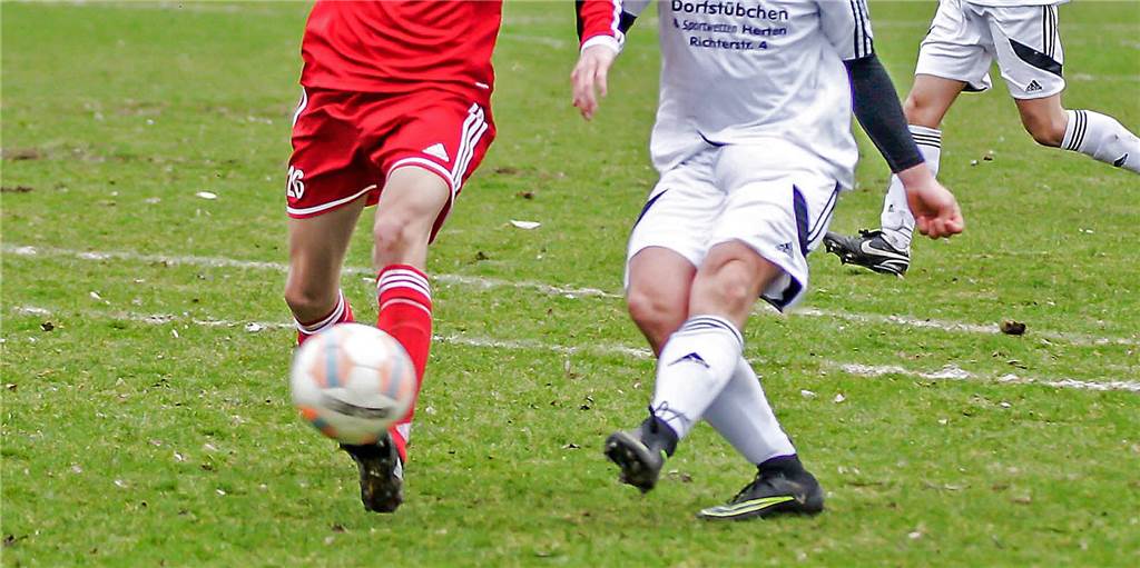 Ein Castrop-Rauxeler B-Liga-Stürmer hat den Sprung in die Bezirksliga geschafft Ein Castrop-Rauxeler B-Liga-Stürmer hat den Sprung in die Bezirksliga geschafft