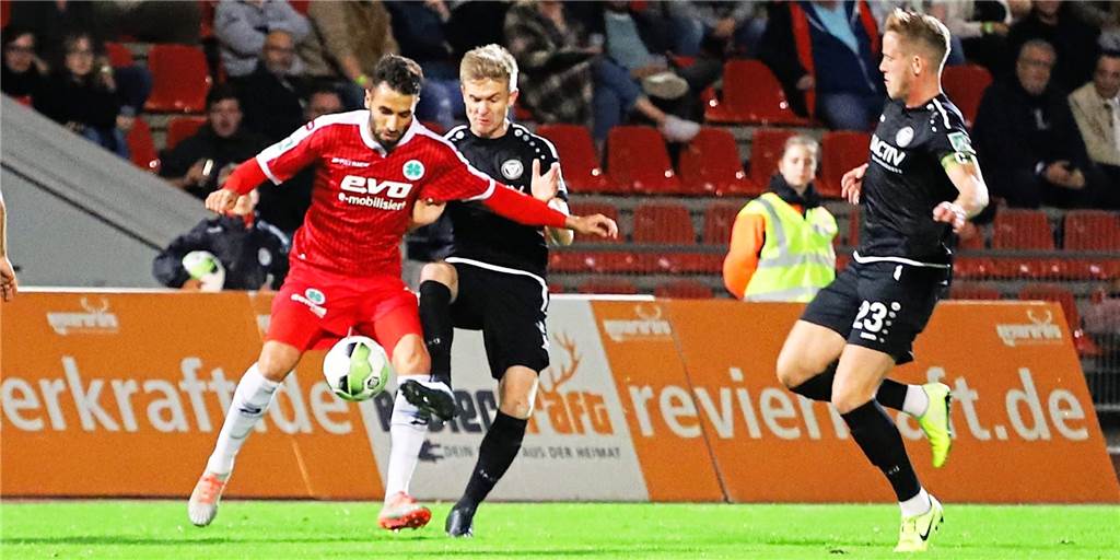 Wiesweg spielt mit Ahlen trotz Corona: „Was passiert, wenn ich mich anstecke?“ Romario Wiesweg - hier noch im Trikot des TuS Haltern am See gegen RW Oberhausen - spielt seit diesem Sommer für Regionalliga-Aufsteiger RW Ahlen.