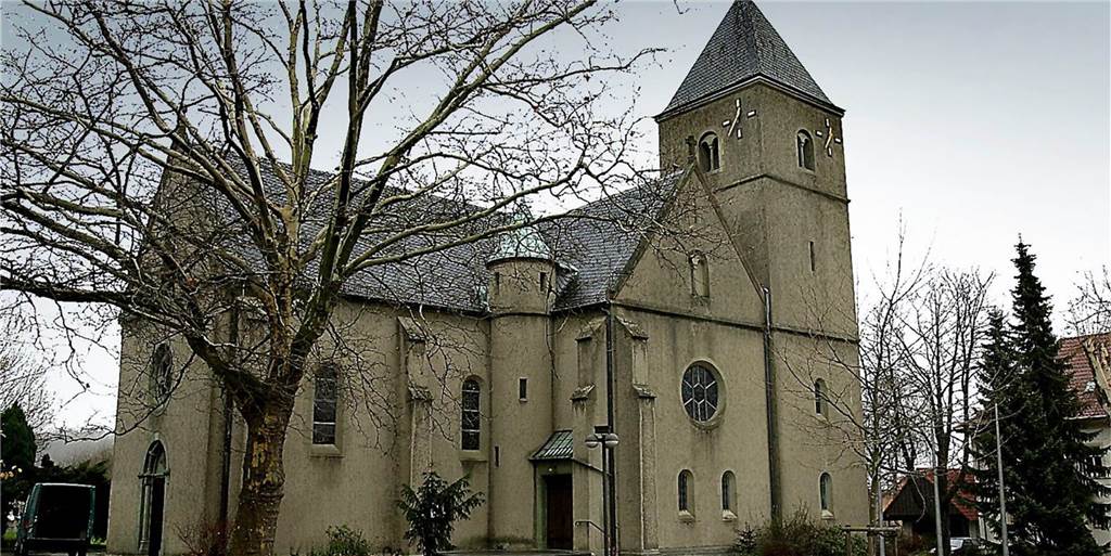 Katholische Gemeinde baut großes Weihnachtszelt hinter der Kirche auf An der Schutzengelkirche finden Weihnachtssingen statt, in der Kirche Adventsgottesdienste. Zu Weihnachten aber baut die Frohlinder Gemeinde ein Festzelt auf der Wiese hinter der Kirche auf.