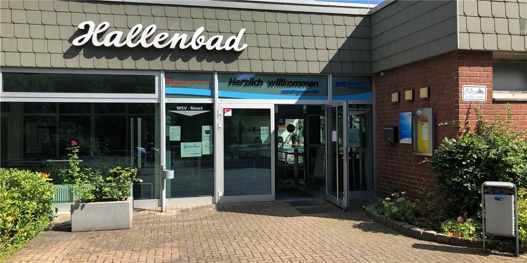Hallenbad wird erweitert: „Das ist ein guter Tag für Schermbeck“ Das Schermbecker Hallenbad soll ein neues Lehrschwimmbecken erhalten. Das Land übernimmt dafür die Kosten.