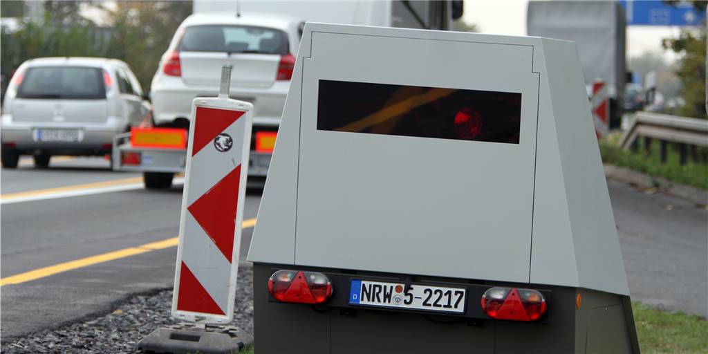 R2D2 blitzt nicht mehr: Corona sorgt für Bußgeld-Ausfälle in Millionenhöhe R2D2 blitzt nicht mehr: Corona sorgt für Bußgeld-Ausfälle in Millionenhöhe