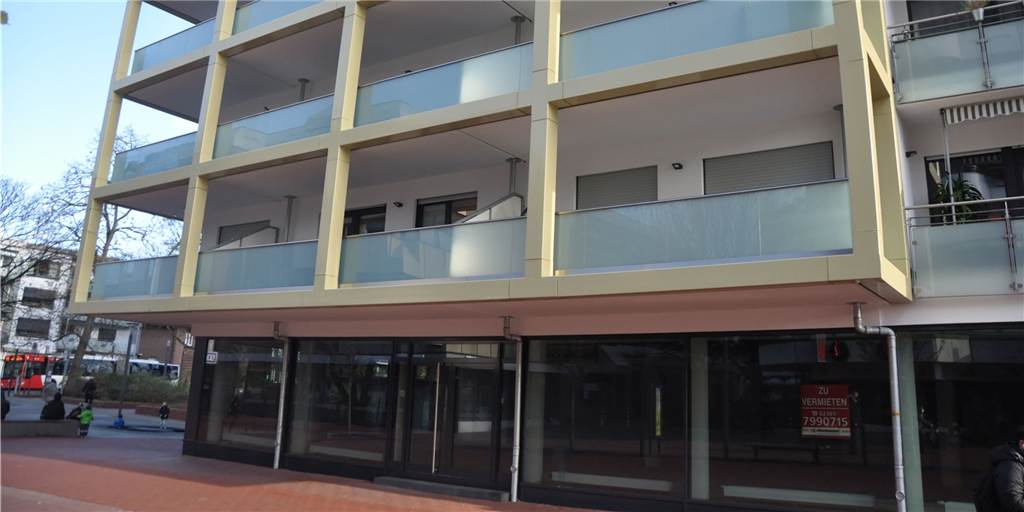 Coronavirus in Lünen: Schwierige Suche nach Mieter für Ladenlokal Das Ladenlokal im Erdgeschoss des Neubaukomplexes an der Münsterstraße steht immer noch leer.