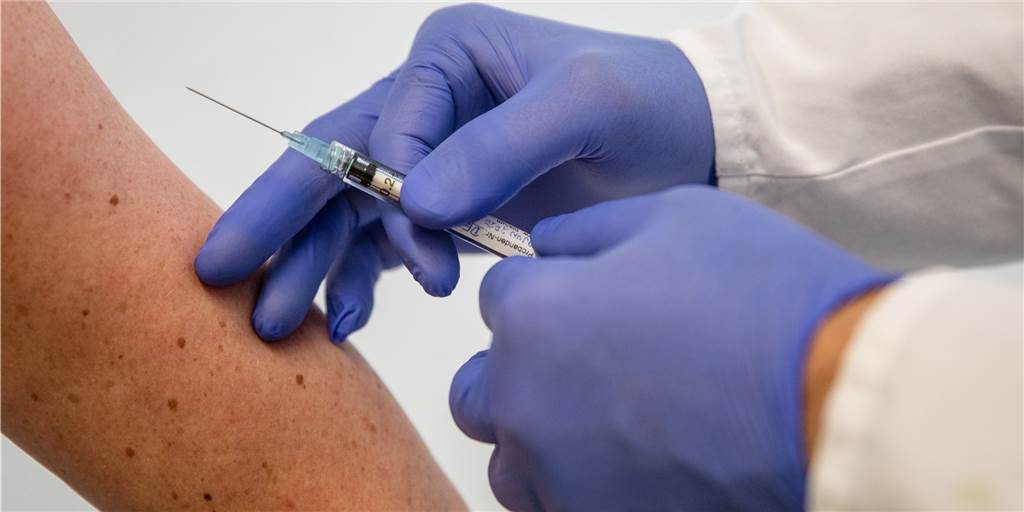 19 Fragen und Antworten zu den geplanten Corona-Impfungen in NRW Noch im Dezember sollen die Impfungen gegen das Coronavirus in Nordrhein-Westfalen anlaufen. Was man dazu wissen muss, haben wir in einem Fragen- und Antworten-Stück zusammengetragen.