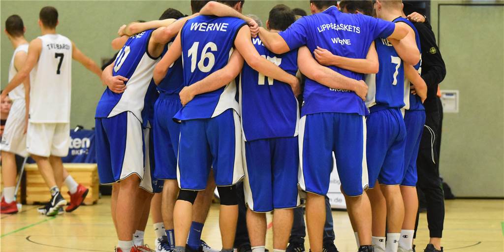 Dennis Simeunovic hat sich bei den LippeBaskets eingelebt: „Man lernt hier viel“ Dennis Simeunovic hat sich bei den LippeBaskets eingelebt: „Man lernt hier viel“